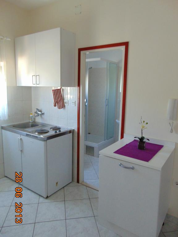 Apartments Borozan Vinišće Szoba fotó