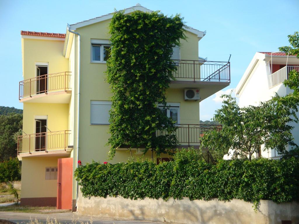 Apartments Borozan Vinišće Kültér fotó