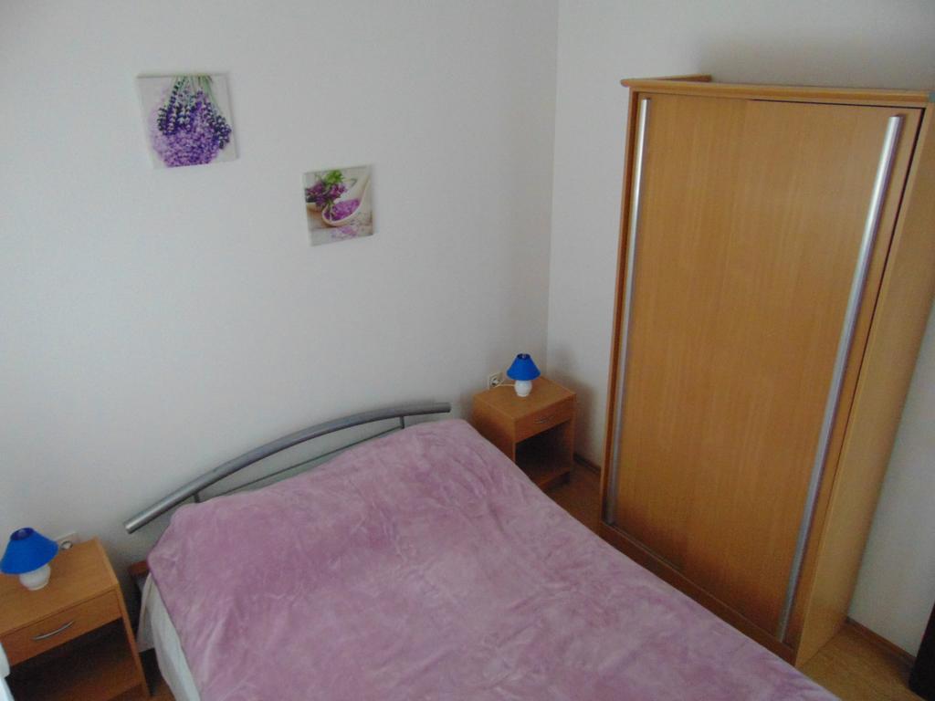 Apartments Borozan Vinišće Szoba fotó