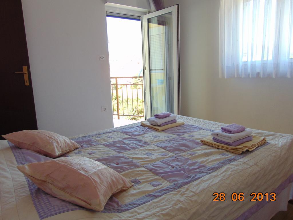 Apartments Borozan Vinišće Szoba fotó