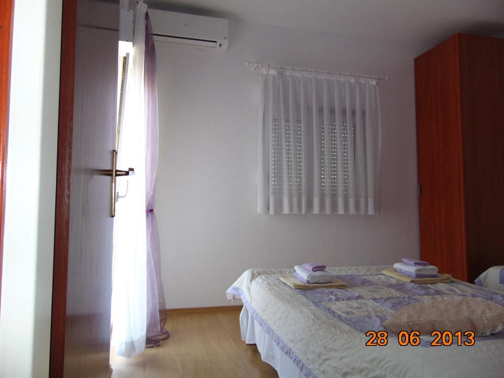 Apartments Borozan Vinišće Szoba fotó