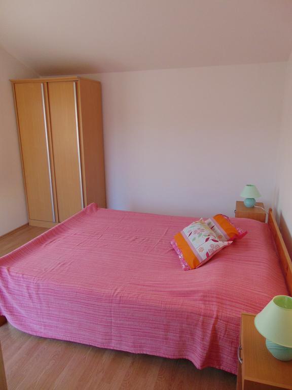 Apartments Borozan Vinišće Szoba fotó