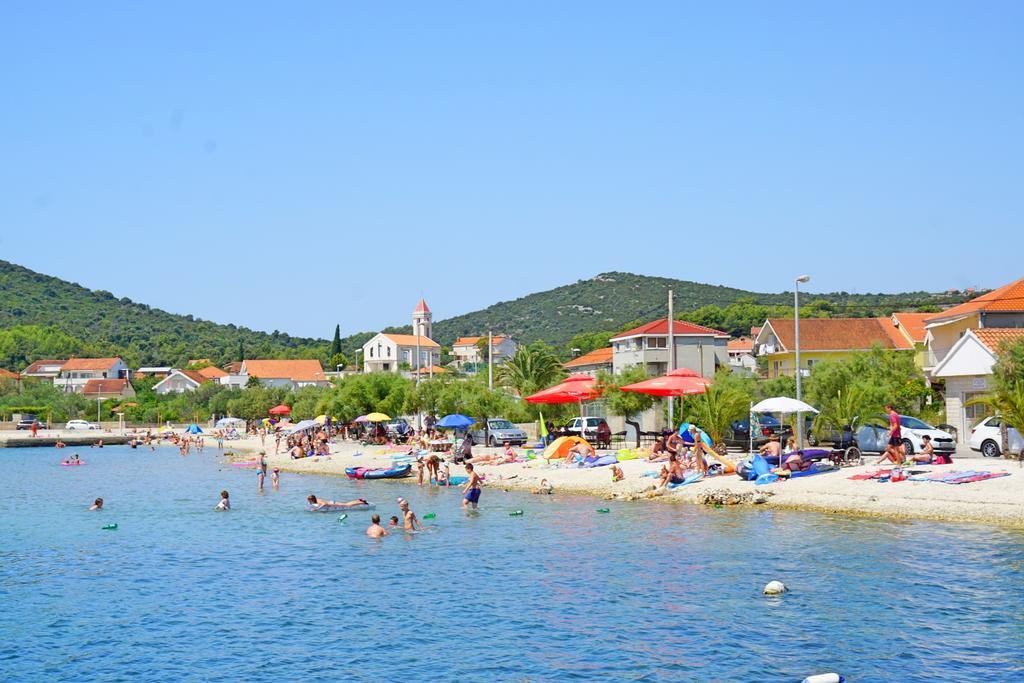 Apartments Borozan Vinišće Kültér fotó
