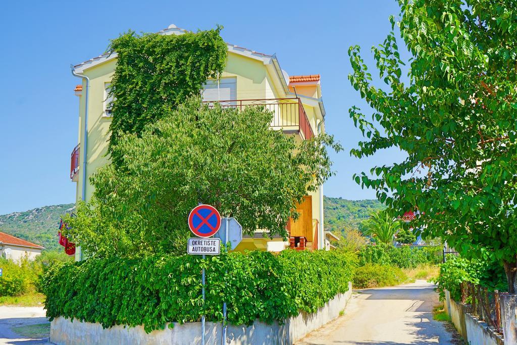 Apartments Borozan Vinišće Kültér fotó